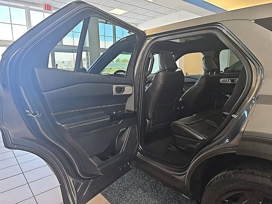 Used 2022 Ford Explorer ST w/ Equipment Group 401A image 28