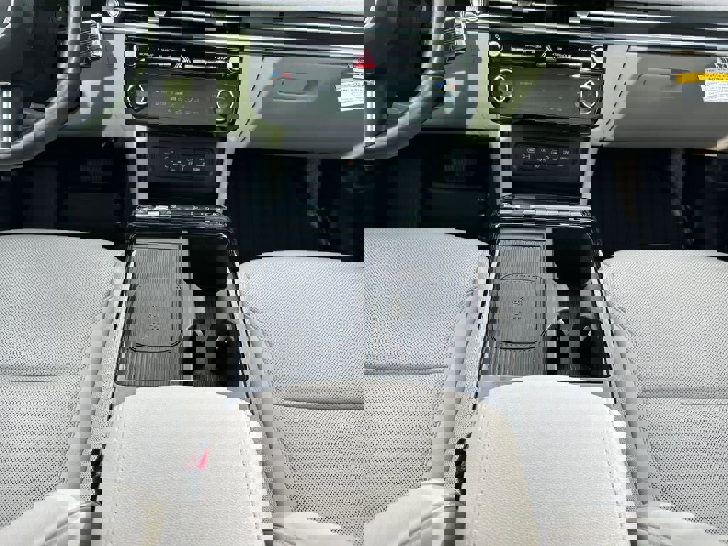 Used 2025 Hyundai Tucson Limited image 12