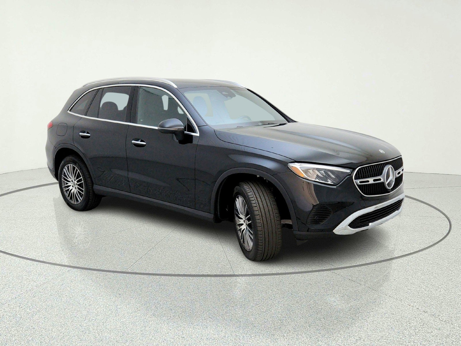 Used 2025 Mercedes-Benz GLC 300 image 5