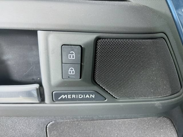 New 2025 Land Rover Defender 110 S AWD/4WD image 19