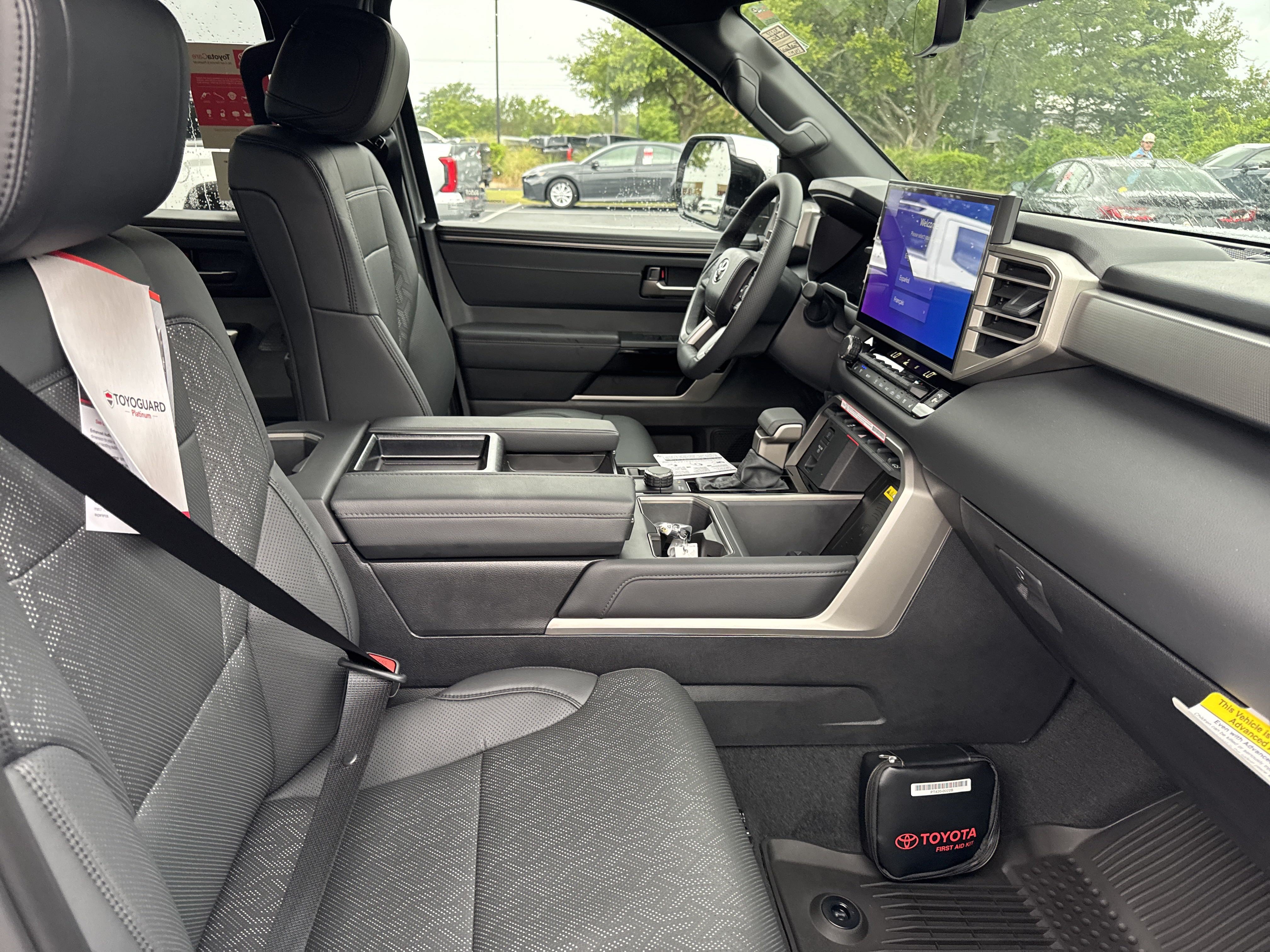 New 2025 Toyota Tundra Limited AWD/4WD image 31