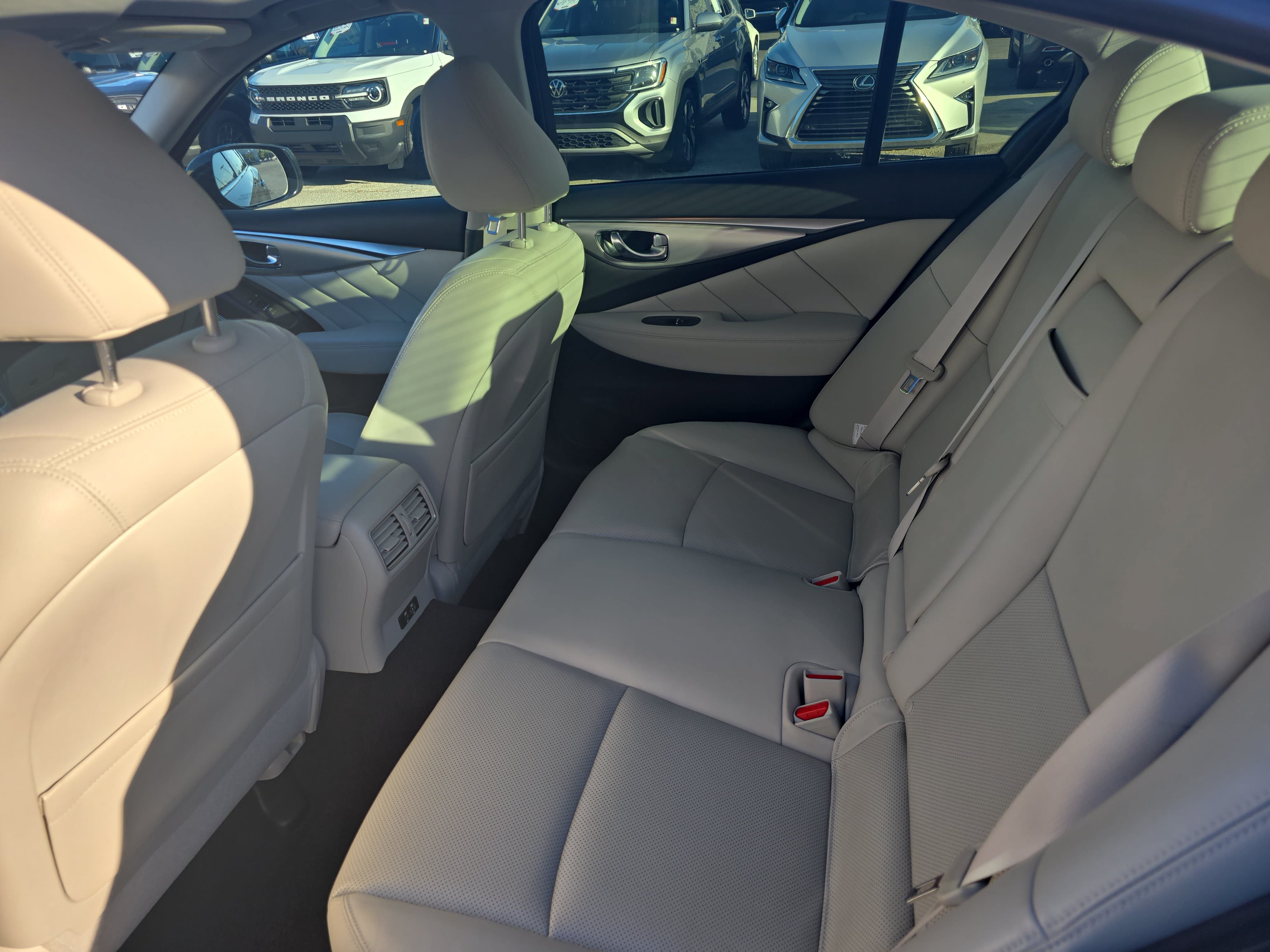 Used 2023 INFINITI Q50 Luxe w/ Cargo Package RWD image 16