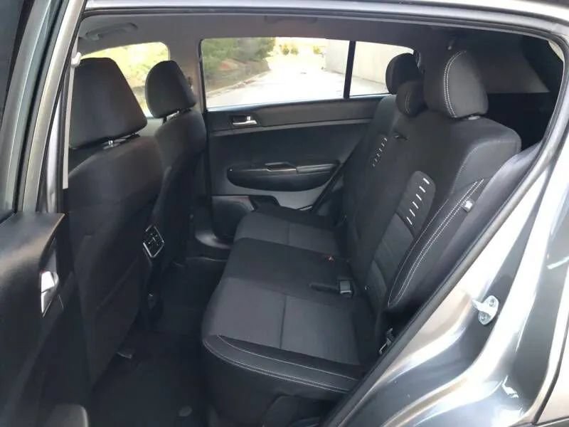 Used 2018 Kia Sportage LX FWD image 45