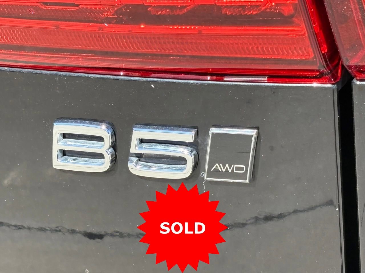 Certified 2025 Volvo XC60 B5 Plus image 11