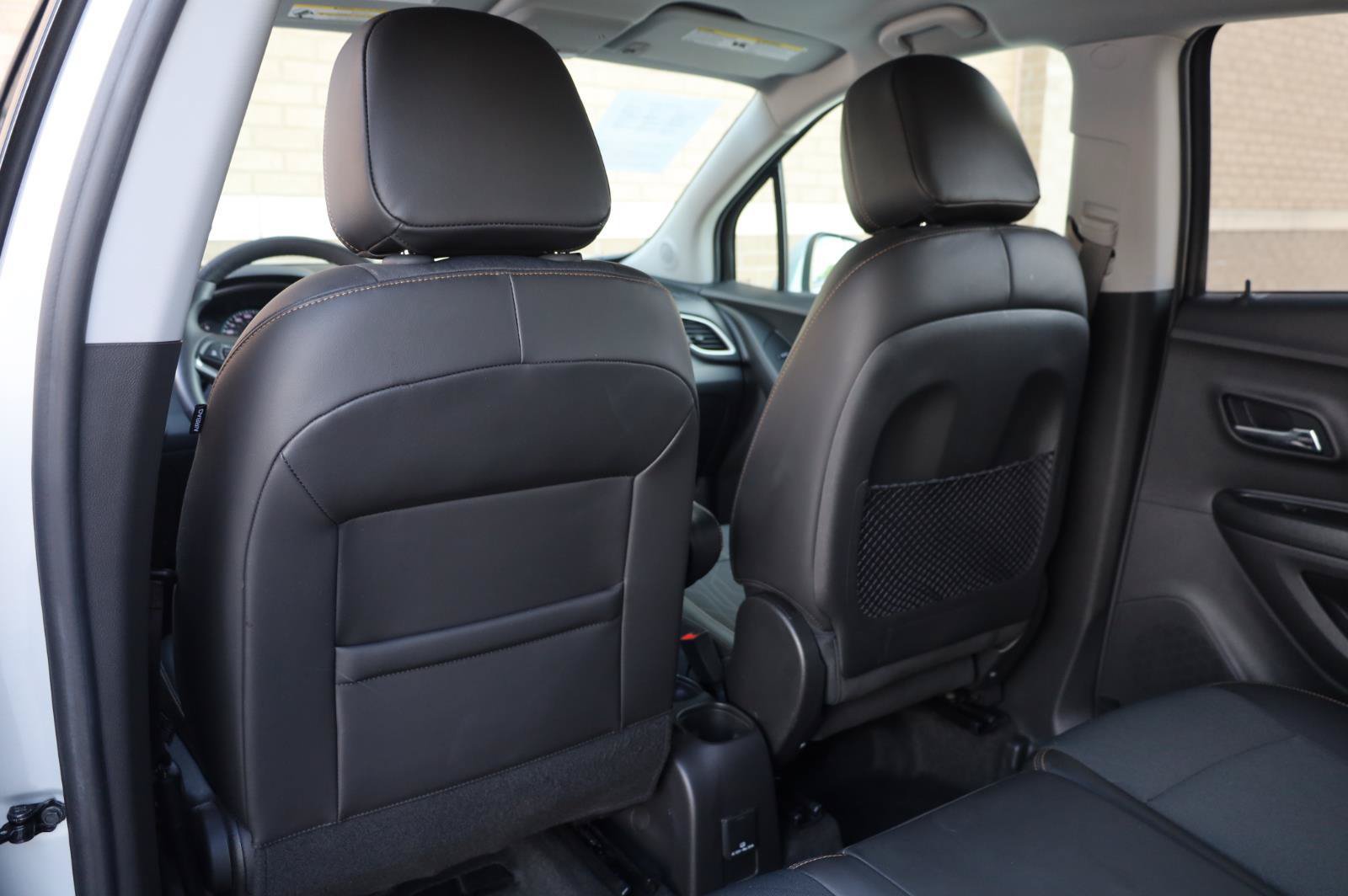 Used 2021 Chevrolet Trax LT w/ LT Convenience Package FWD image 21
