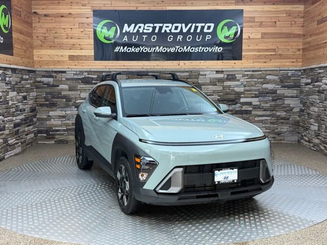 Used 2024 Hyundai Kona SEL w/ Convenience Package AWD/4WD image 2
