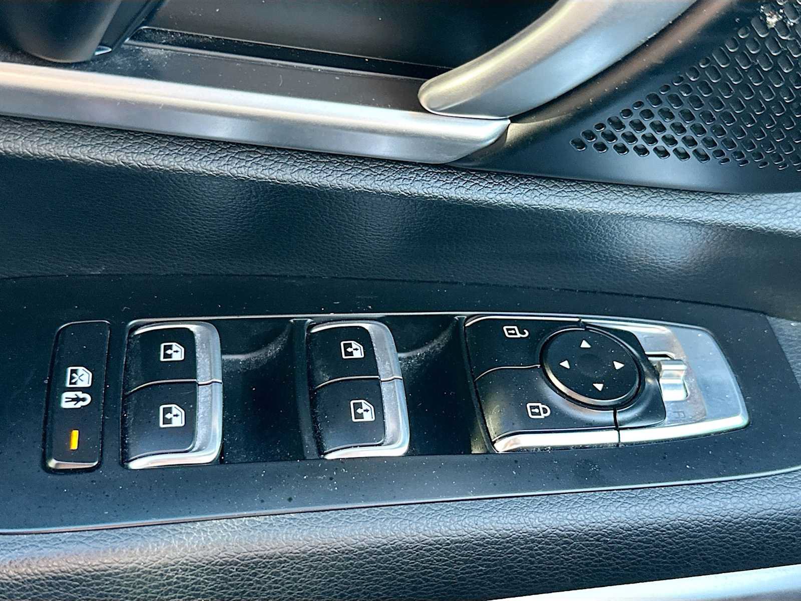 Used 2025 Kia Telluride S AWD/4WD image 18
