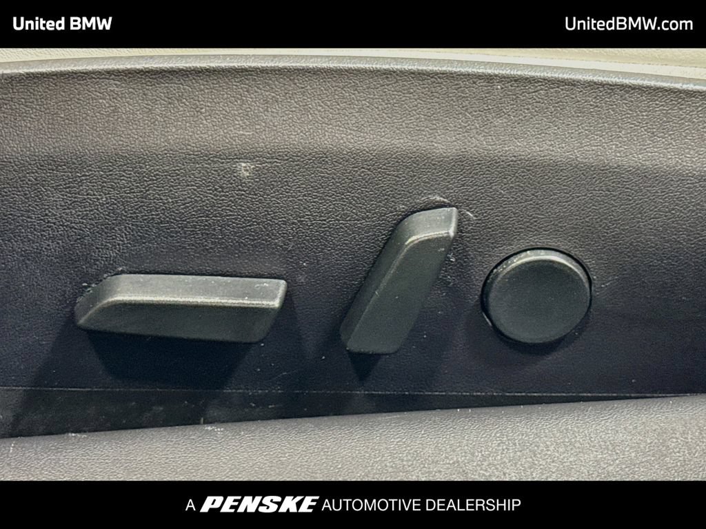 Used 2020 Tesla Model 3 Standard Range RWD image 11