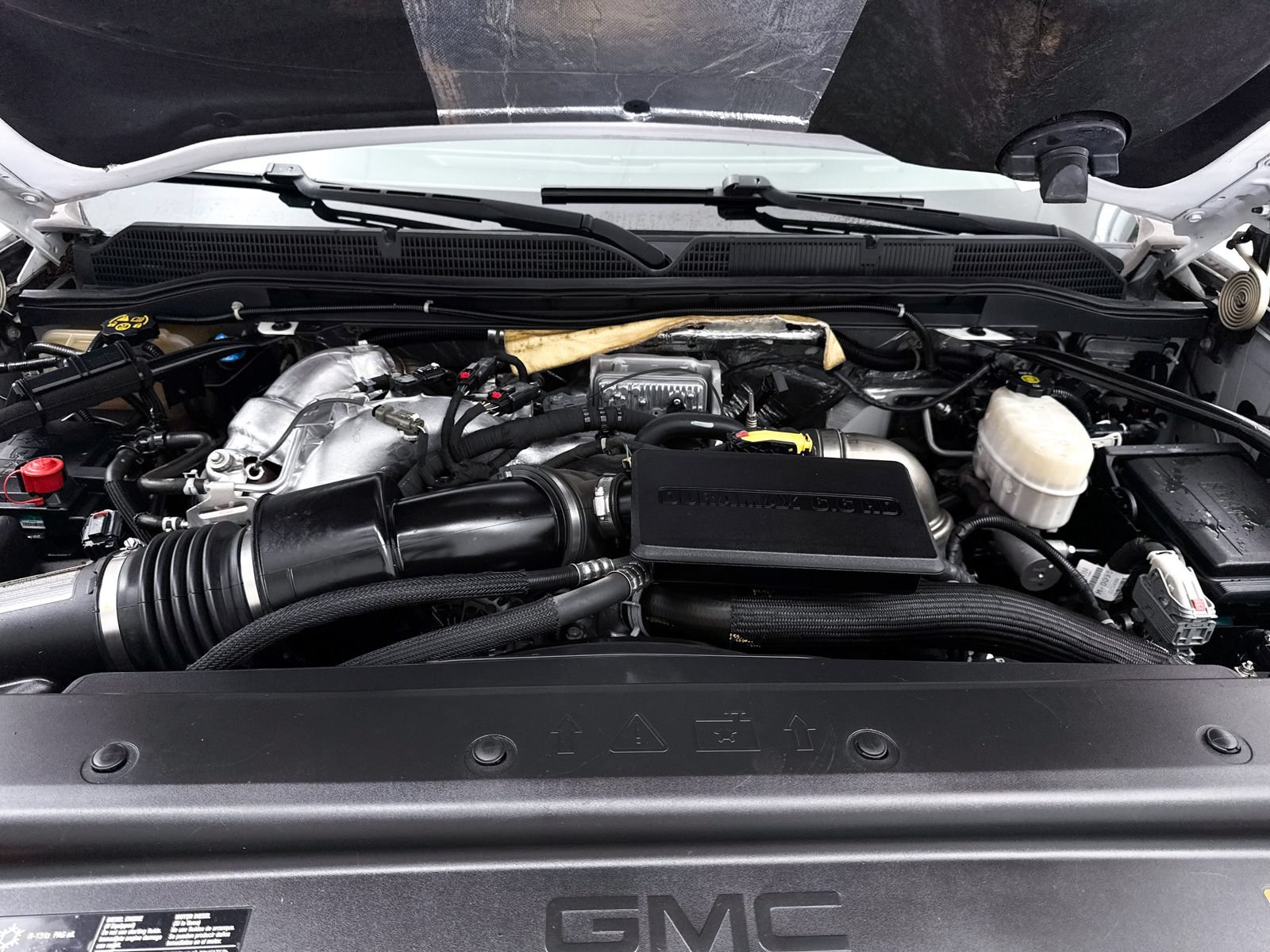 Used 2019 GMC Sierra 2500 Denali w/ Duramax Plus Package AWD/4WD image 4