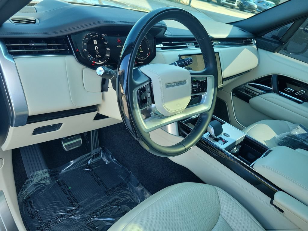 Certified 2024 Land Rover Range Rover Autobiography AWD/4WD image 25
