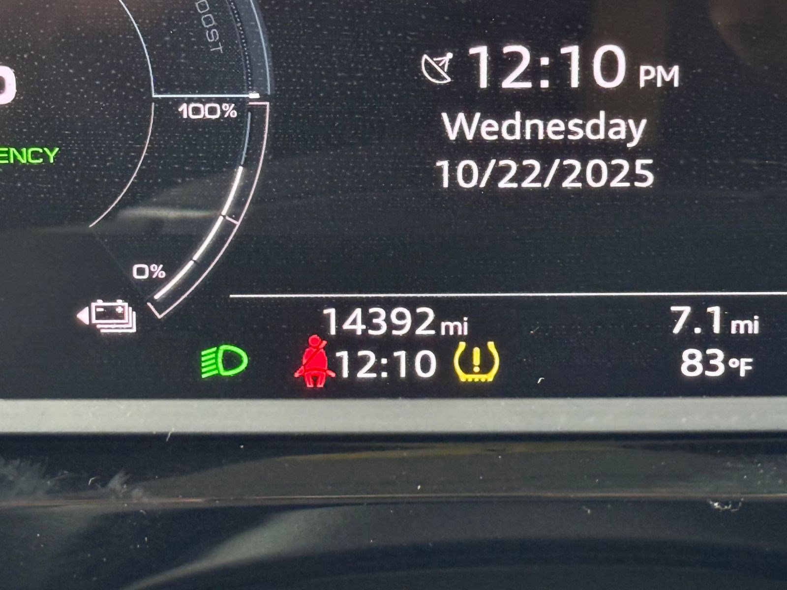 Used 2022 Audi e-tron Premium w/ Interior Protection Package image 22