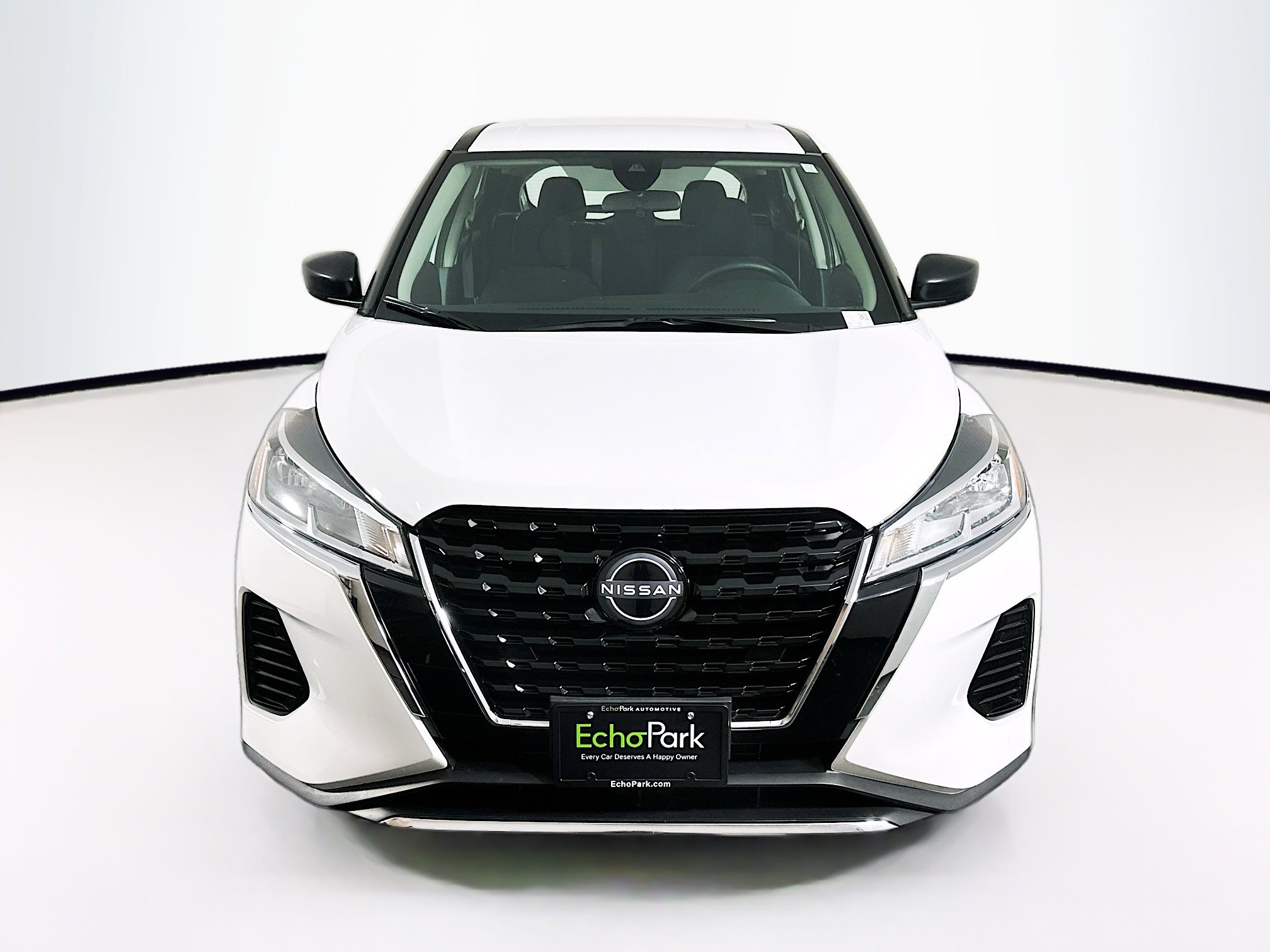 Used 2024 Nissan Kicks S image 2