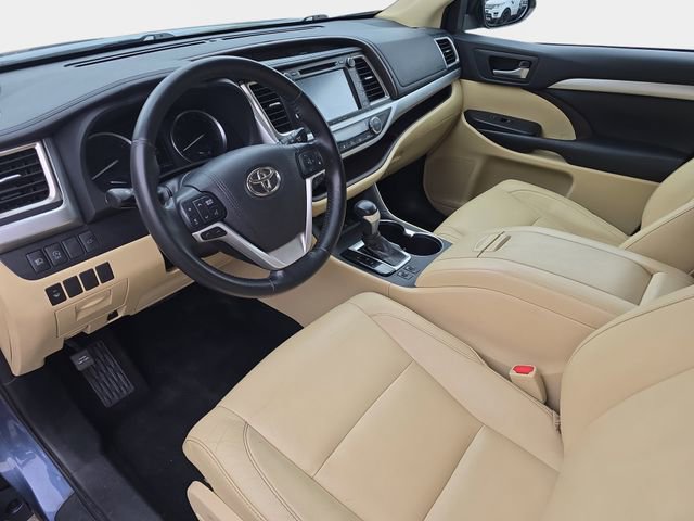 Used 2018 Toyota Highlander XLE image 20