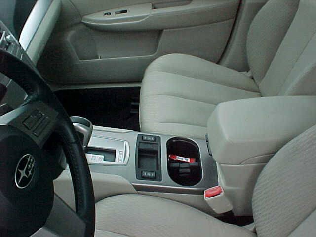 Used 2010 Subaru Legacy 2.5i Premium AWD/4WD image 14