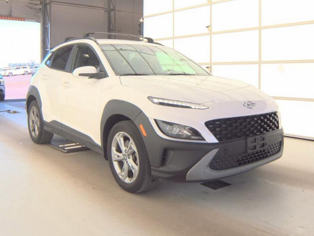 Used 2022 Hyundai Kona SEL image 4