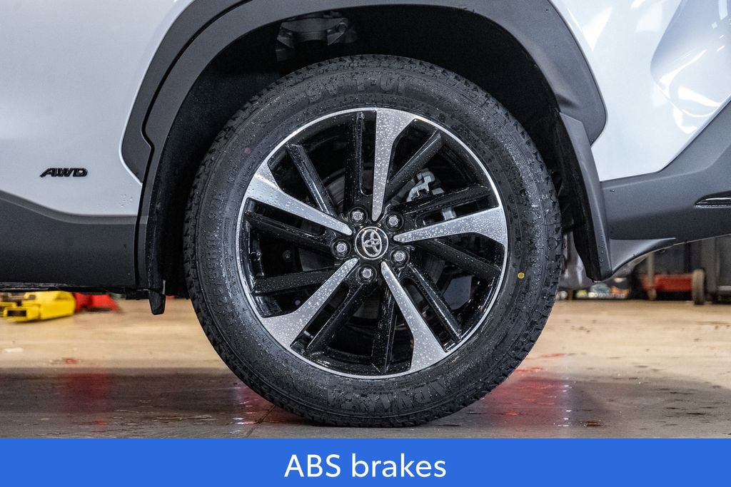 Used 2023 Toyota Corolla Cross XSE w/ Convenience Package image 9