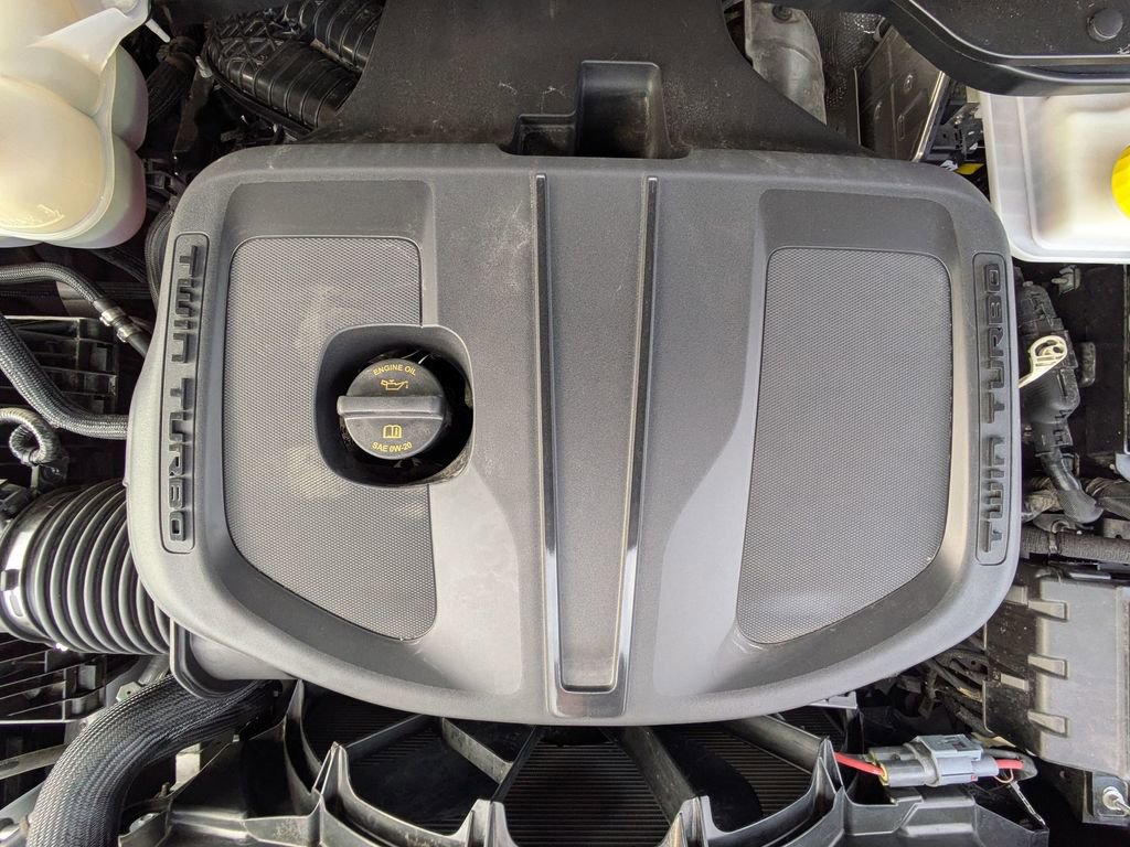 Used 2025 RAM 1500 Laramie image 32