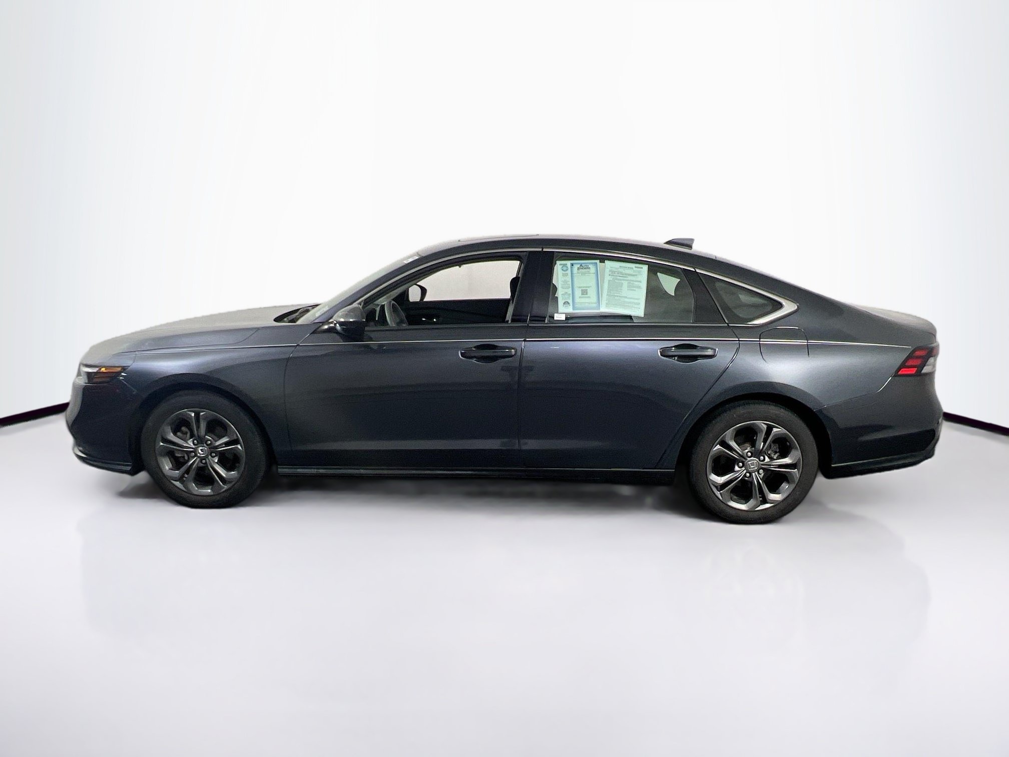 Used 2023 Honda Accord EX image 8