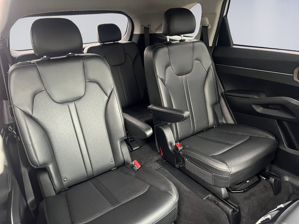 Used 2021 Kia Sorento EX w/ Panoramic Sunroof Package image 19