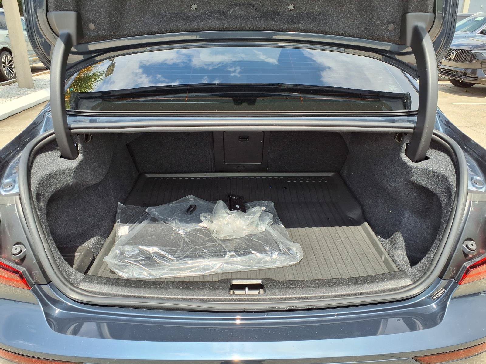 Certified 2025 Volvo S60 B5 Plus FWD image 18