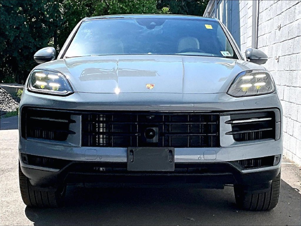 Certified 2025 Porsche Cayenne E-Hybrid Coupe AWD/4WD image 8