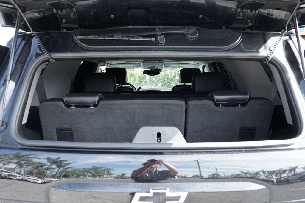 Used 2019 Chevrolet Tahoe LT w/ LT Midnight Edition RWD image 8
