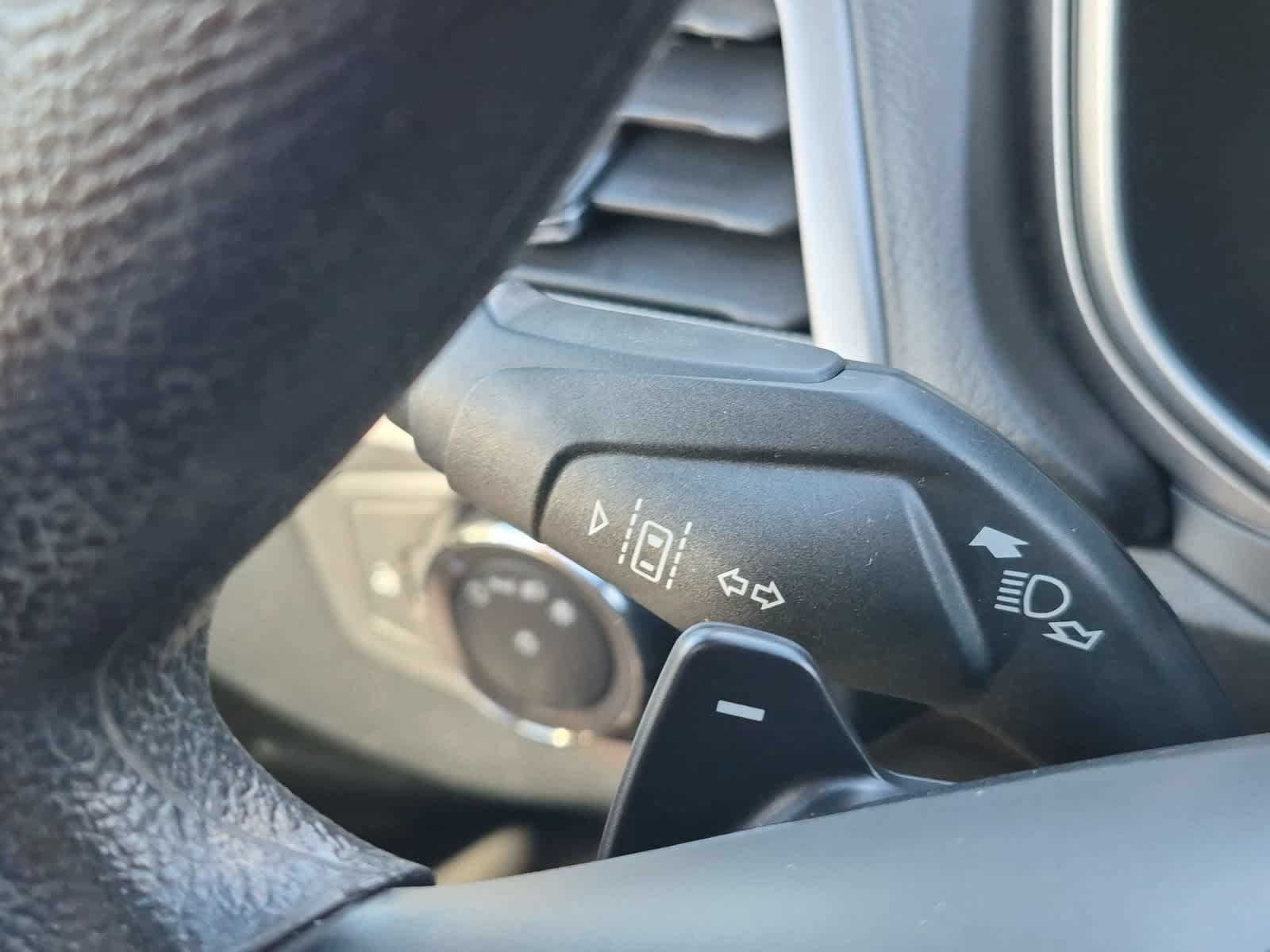 Used 2019 Ford Fusion SE FWD image 28