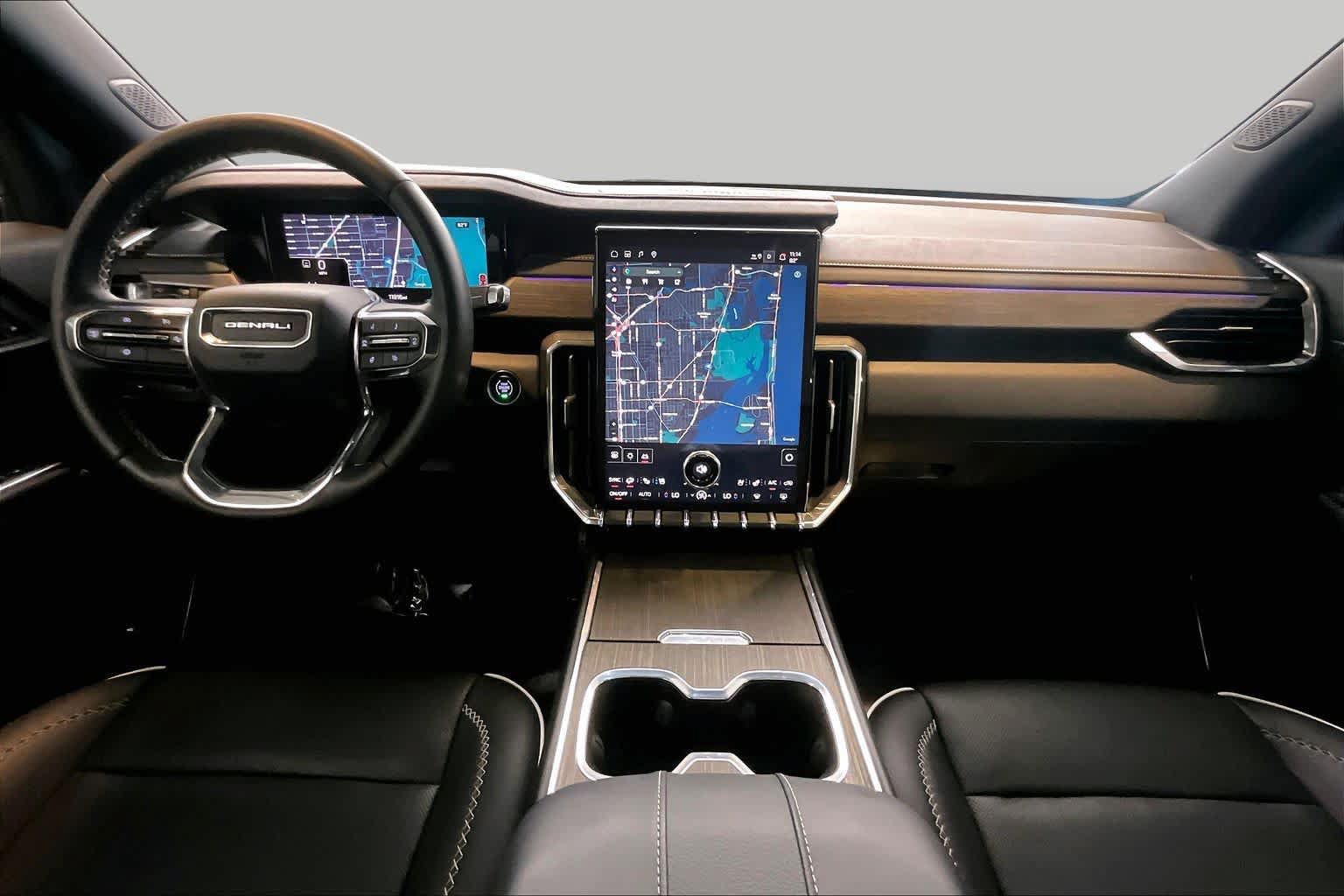 Used 2025 GMC Acadia Denali FWD image 15