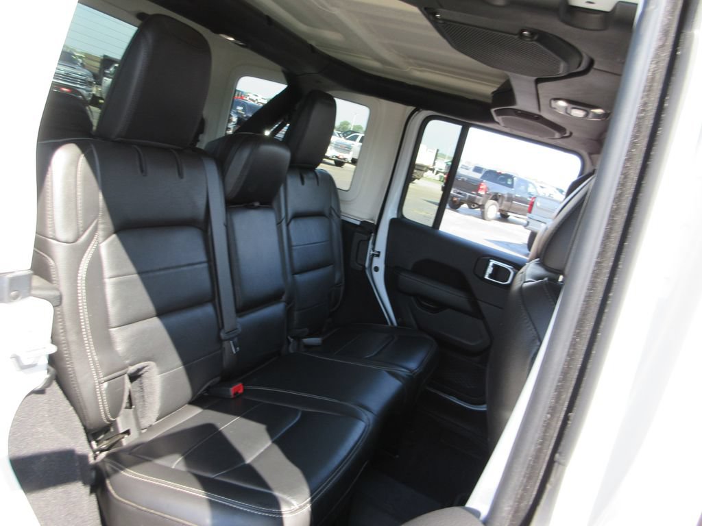 Used 2023 Jeep Wrangler Unlimited Sahara w/ LED Lighting Group AWD/4WD image 22