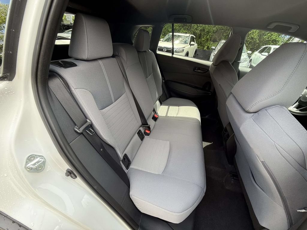 Used 2025 Toyota Corolla Cross AWD Hybrid image 10