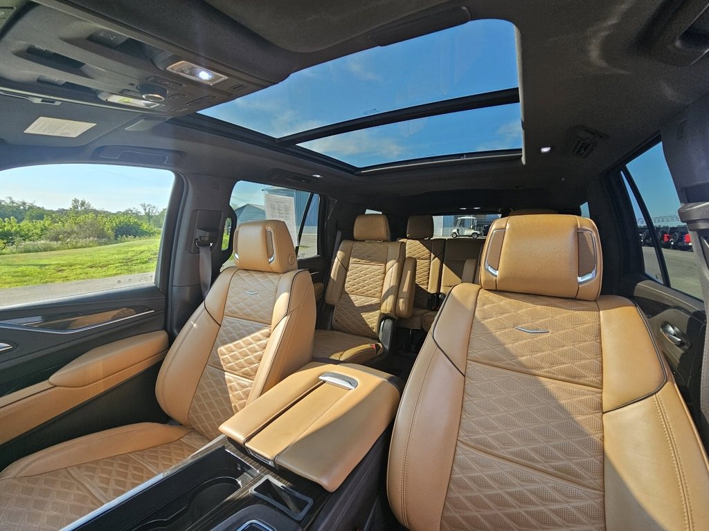 Used 2023 Cadillac Escalade Premium Luxury w/ LPO, Radiant Package image 48