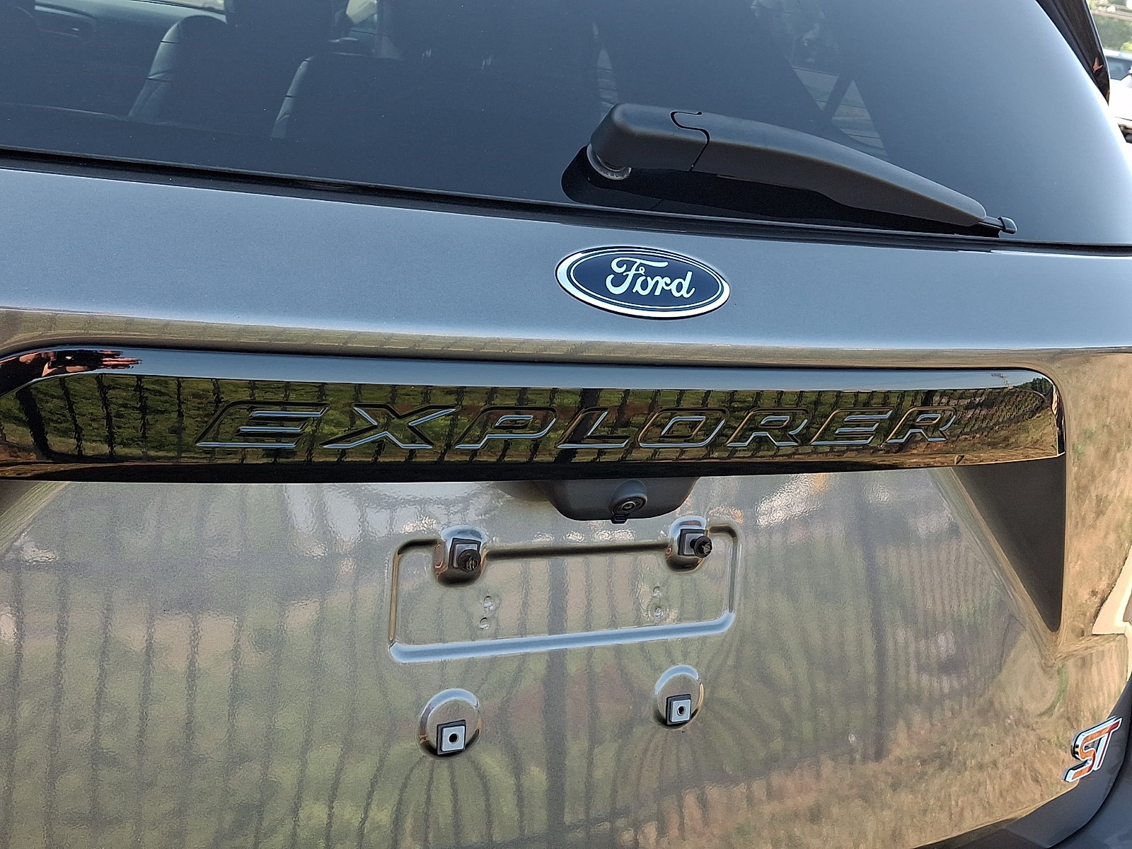 Used 2022 Ford Explorer ST w/ Equipment Group 401A AWD/4WD image 32