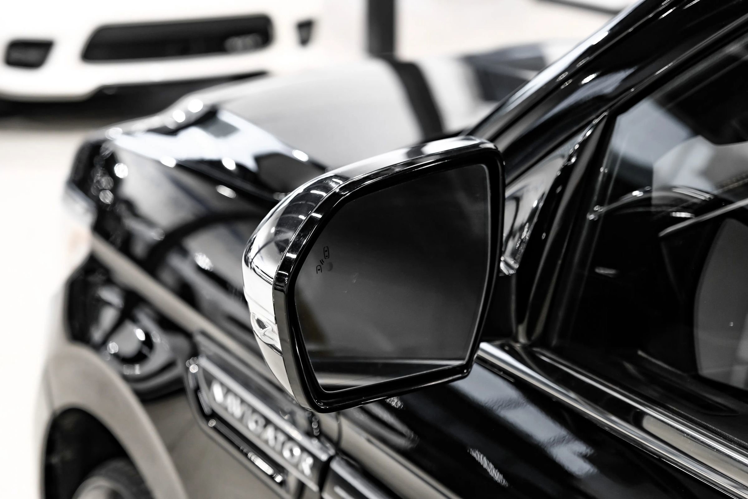 Used 2018 Lincoln Navigator Black Label w/ Cargo Package AWD/4WD image 59