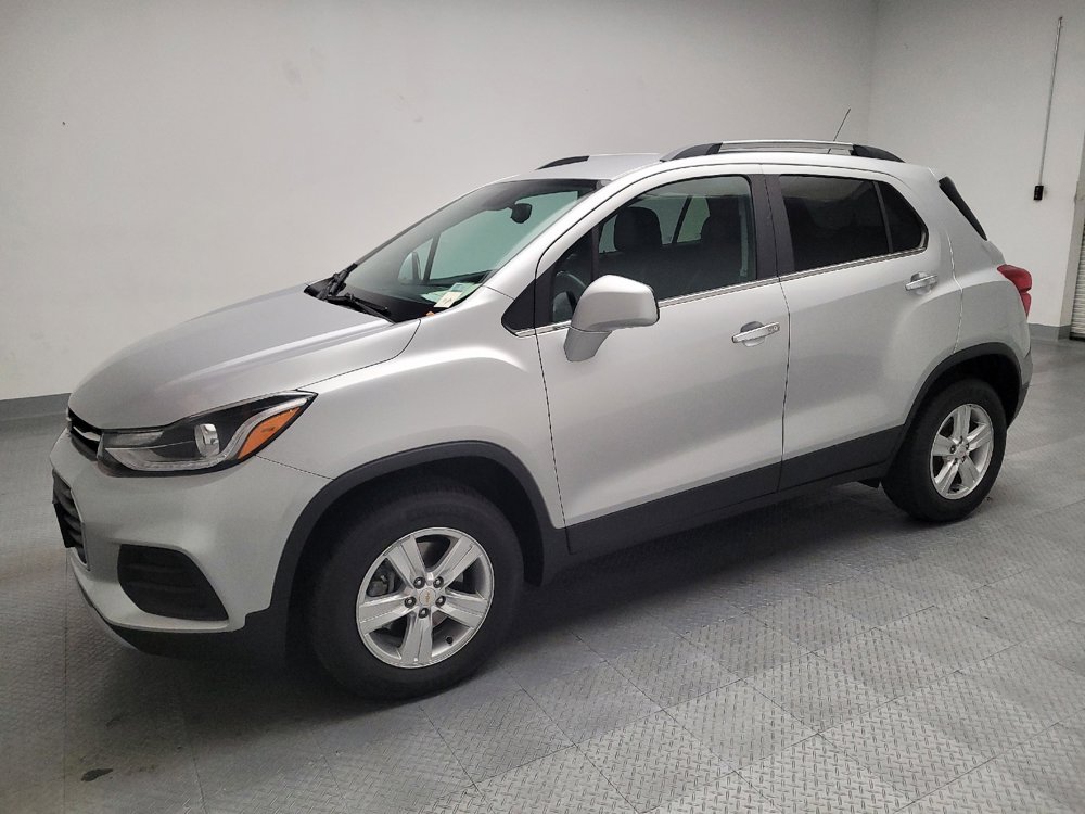 Used 2017 Chevrolet Trax LT w/ LT Convenience Package image 2