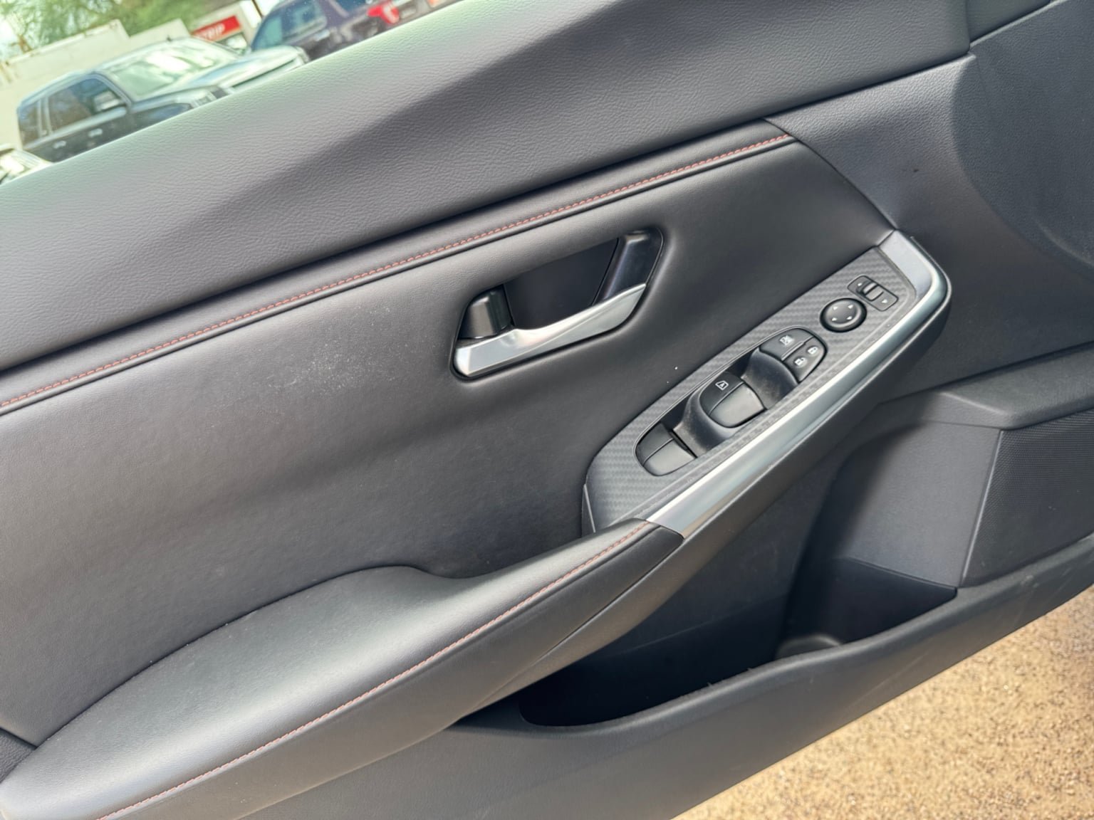Used 2025 Nissan Sentra SR w/ Midnight Edition FWD image 11
