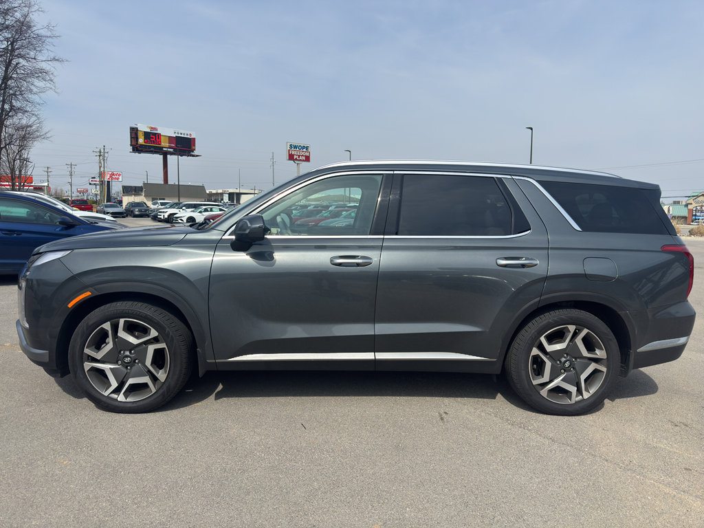 Used 2023 Hyundai Palisade Limited image 4