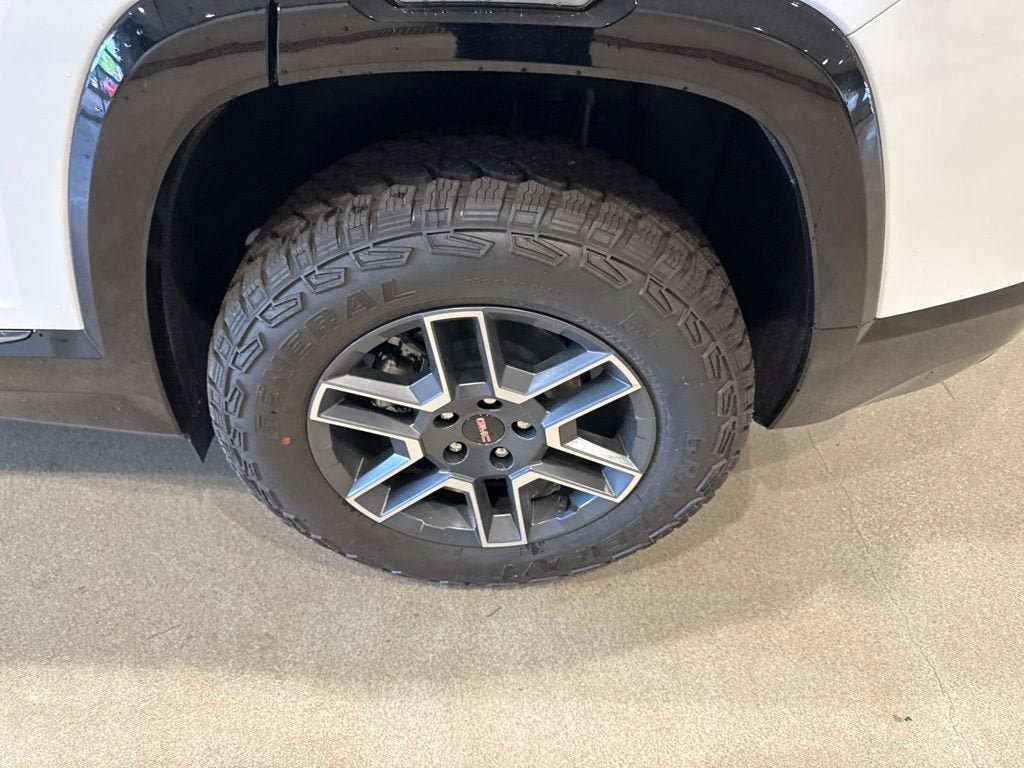 New 2026 GMC Terrain AT4 w/ LPO, Floor Liner Package AWD/4WD image 10