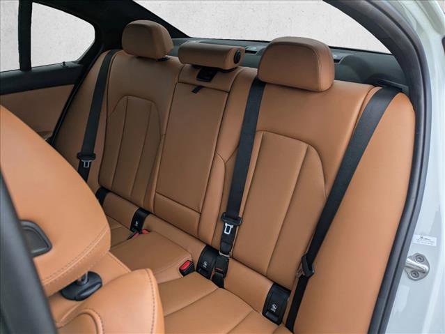 Used 2023 BMW 330i Sedan w/ Premium Package RWD image 19