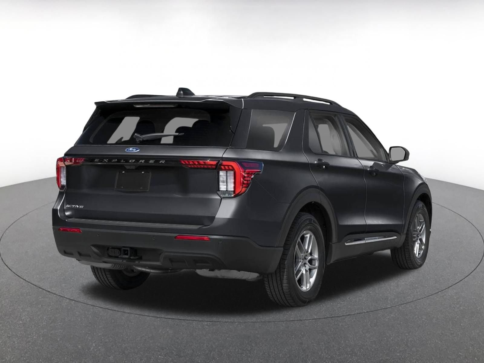 Used 2026 Ford Explorer Active RWD image 2