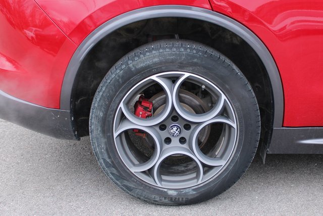 Used 2024 Alfa Romeo Stelvio Ti image 39