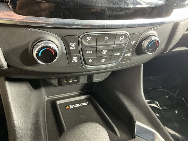 Used 2022 Chevrolet Traverse LT image 28