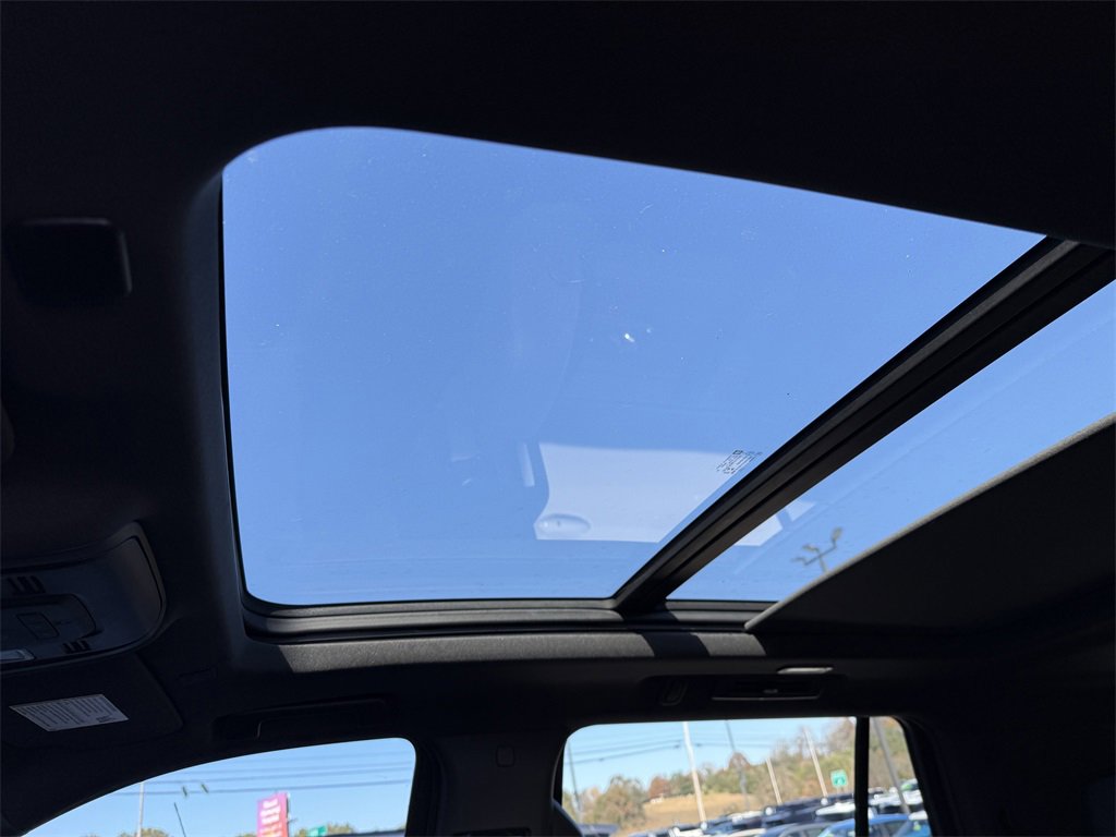 Used 2021 Chevrolet Tahoe Z71 image 29