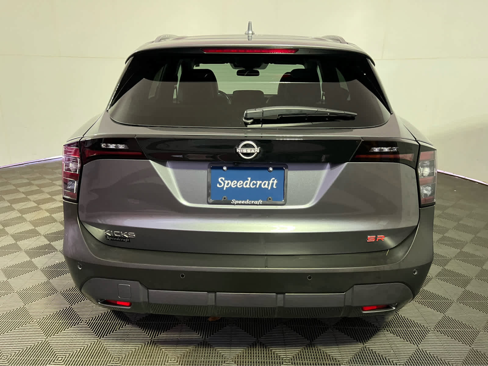 Certified 2025 Nissan Kicks SR FWD image 6
