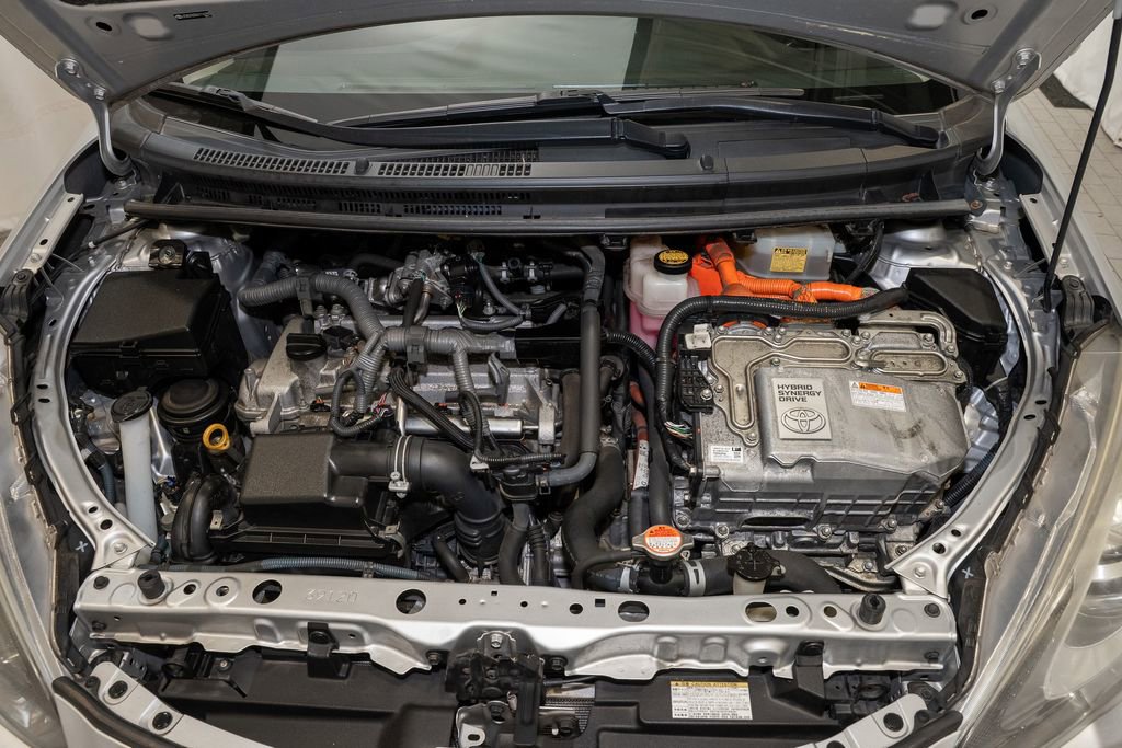 Used 2016 Toyota Prius C Four image 18