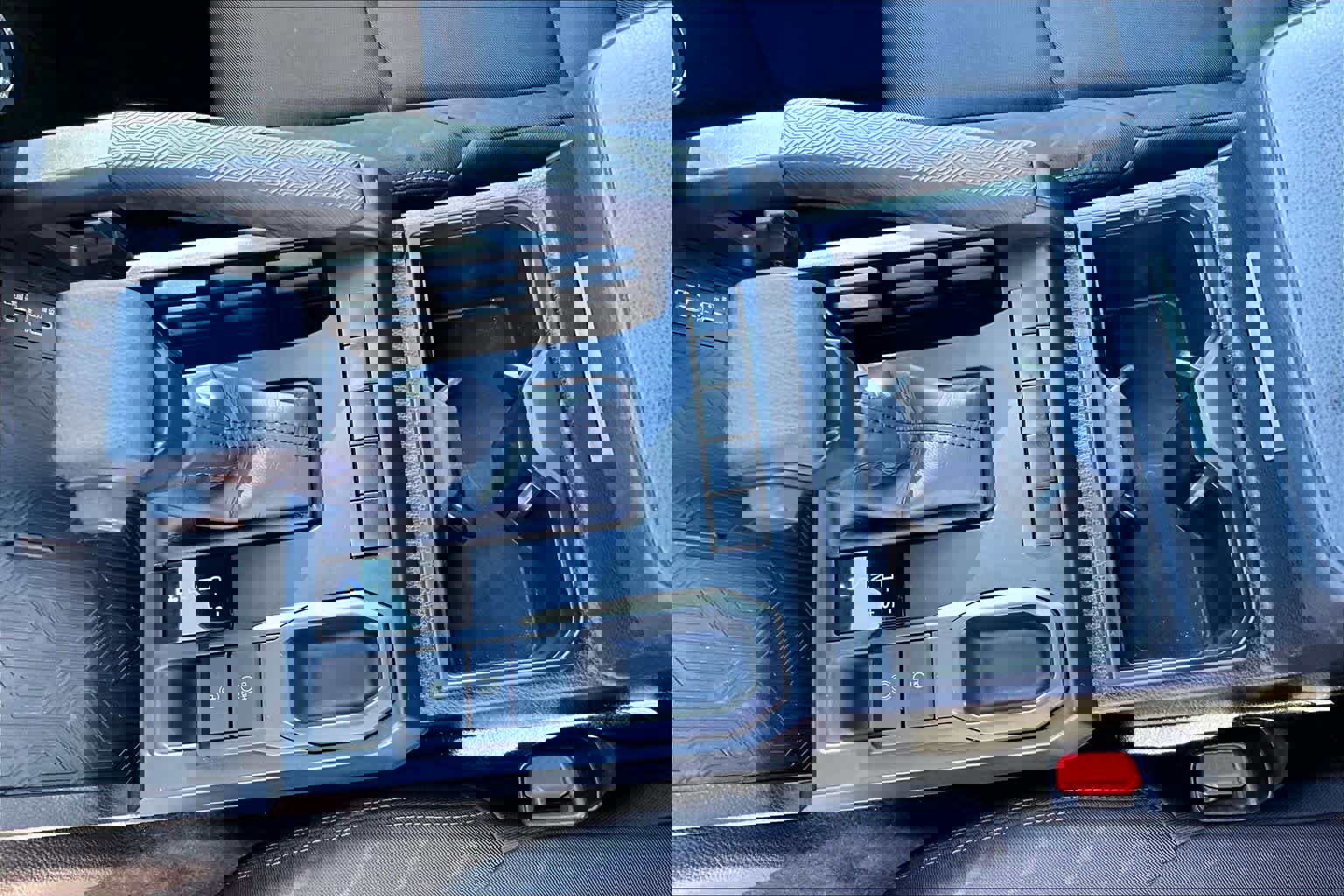 Used 2024 Toyota Tacoma SR image 14