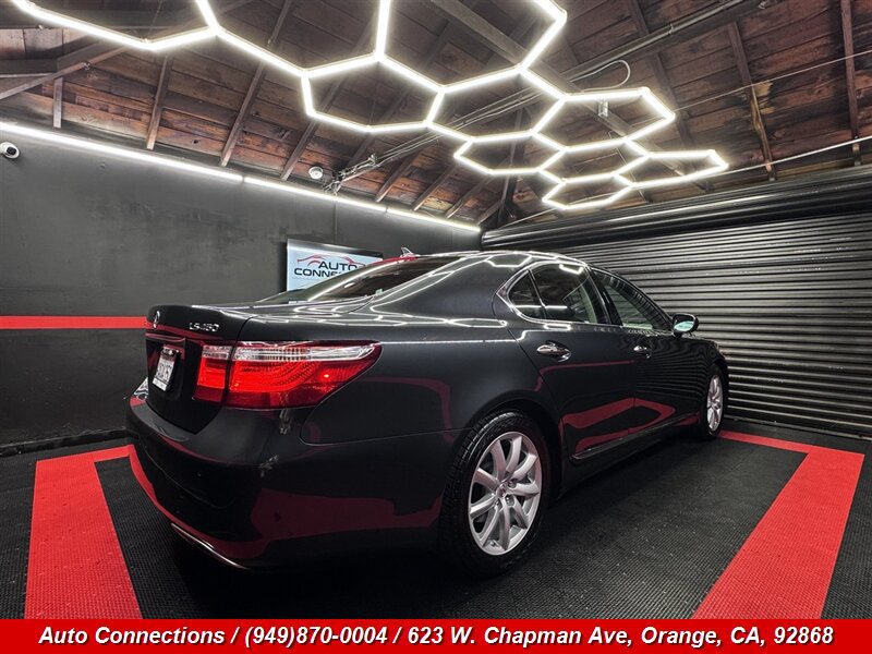Used 2007 Lexus LS 460 w/ Comfort Pkg RWD image 3