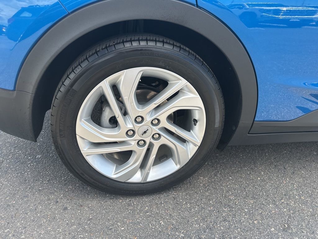 Used 2022 Chevrolet Bolt LT FWD image 39