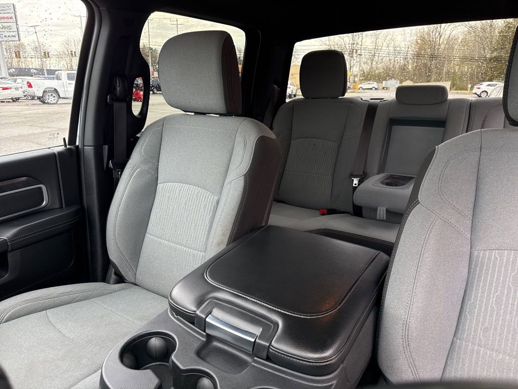 Used 2024 RAM 2500 Big Horn AWD/4WD image 45