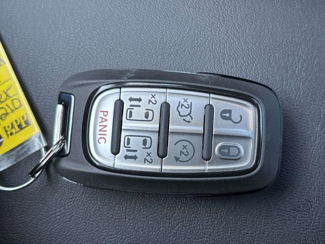 New 2026 Chrysler Pacifica Select w/ S Appearance Package FWD image 30