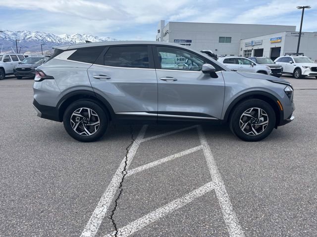 Used 2023 Kia Sportage LX image 2